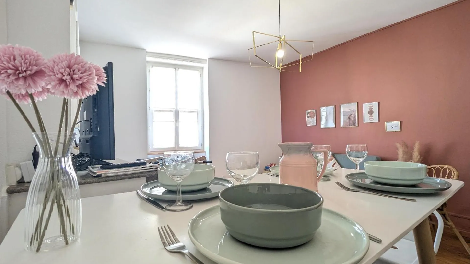 La Salle De Jeux-3 Chambres-5Pers-Cnpe Bugey Ambérieu-en-Bugey 0*,